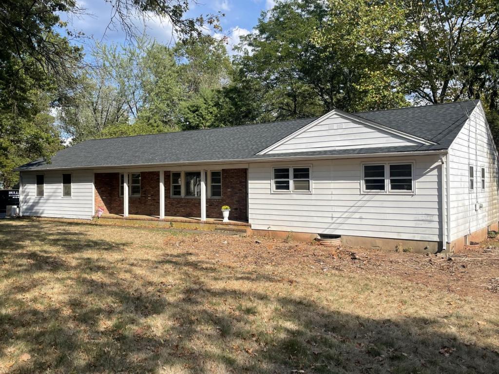 Primary Photo - 722 Carlene Dr
