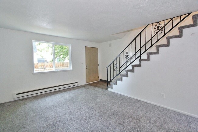 Foto del edificio - 804 W 7th St