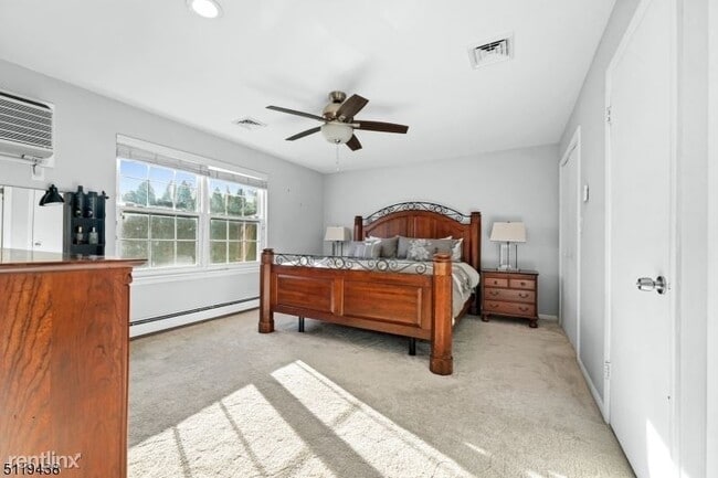 Building Photo - 3 br, 2 bath House - 6 Briar Hills Cir