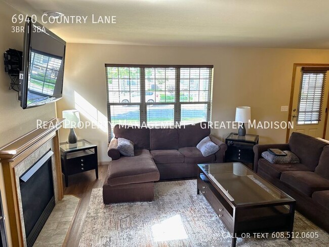 Foto del edificio - 6940 Country Ln