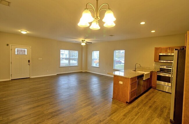 Foto del edificio - 111 Governors Blvd