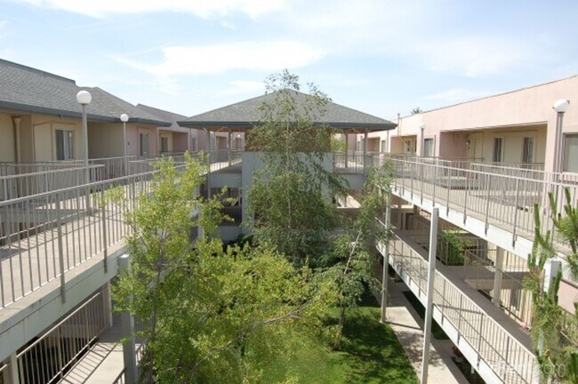 Foto del interior - Lakeshore Apartments