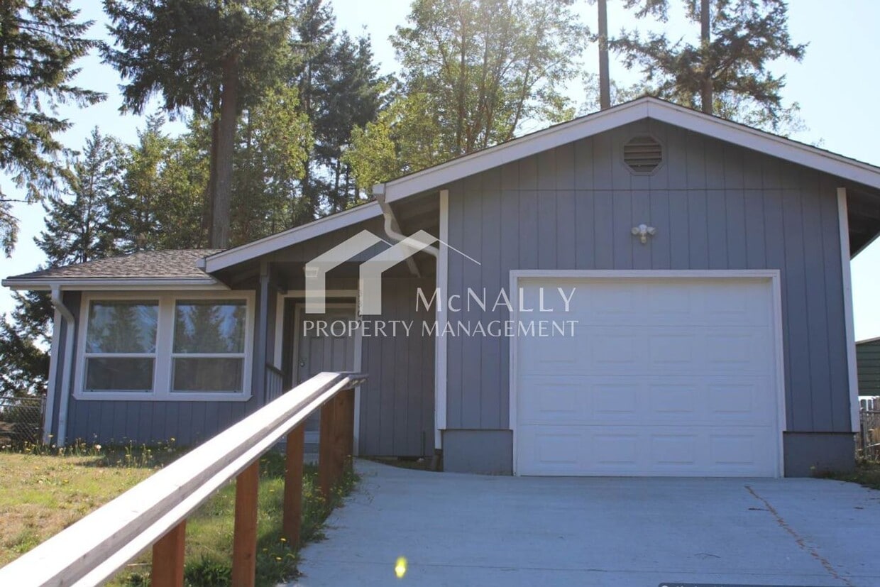 Primary Photo - 3 Bedroom Port Orchard Rambler on a Cul-de-Sac