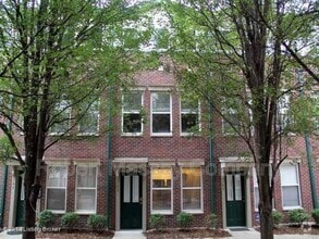 Building Photo - 951 Baxter Ave