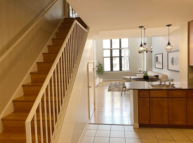 Two level condo living!! - 400 Massachusetts Ave NW Apartment