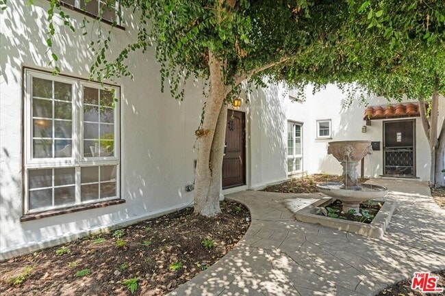 Foto del edificio - 6233 W 6th St