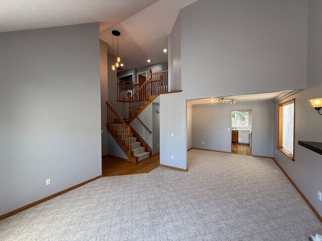 Foto del edificio - 757 Sphinx Ct NE
