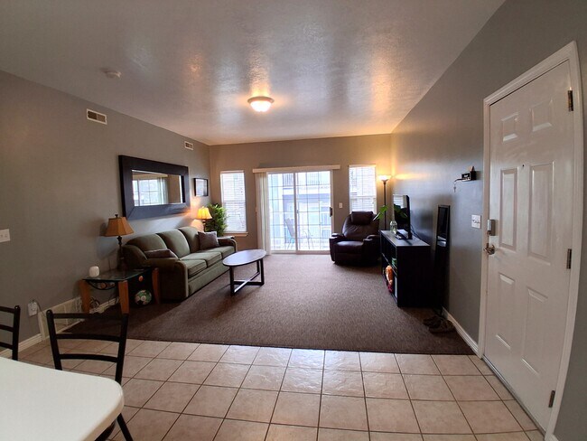 Foto del edificio - 509 Belmont Pl