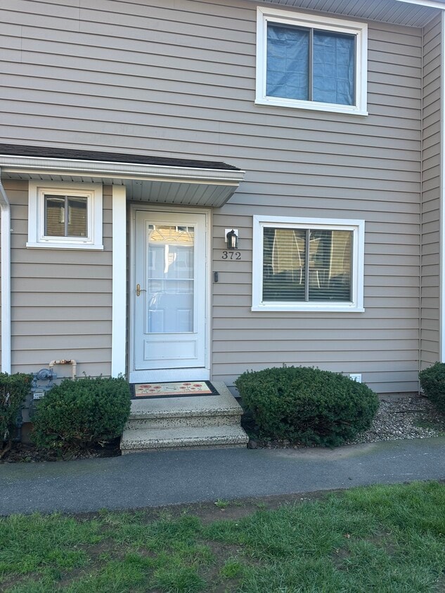 Primary Photo - 372 Monticello Dr