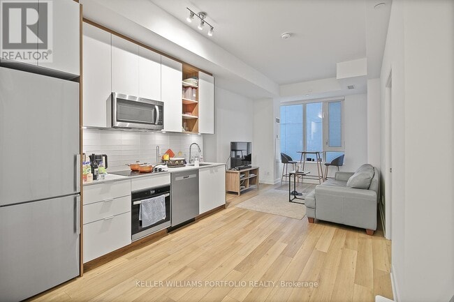 Building Photo - 543 Richmond St W