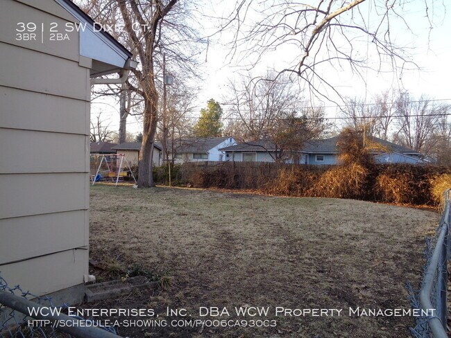 Foto del edificio - Great 3 bedroom 2 bath rancher at an amazi...