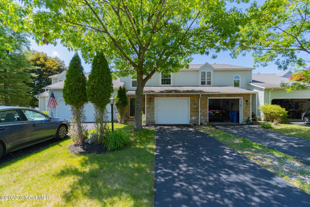 Foto principal - 3 Deerwood Ct