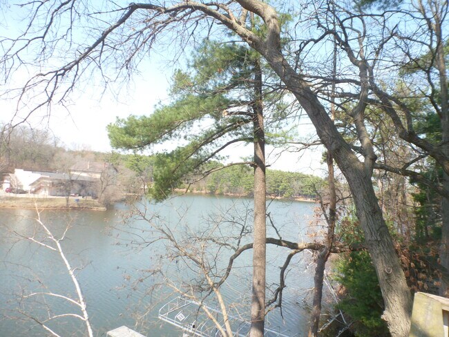 227 Canyon Rd