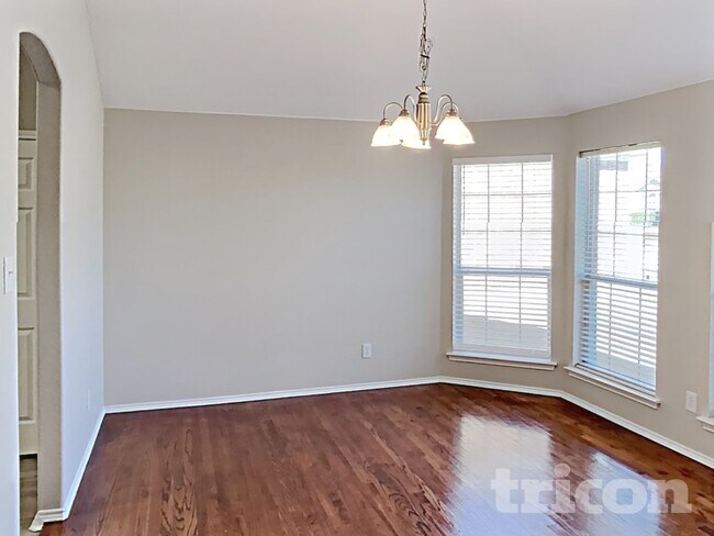 Foto del edificio - 2524 Wakecrest Dr