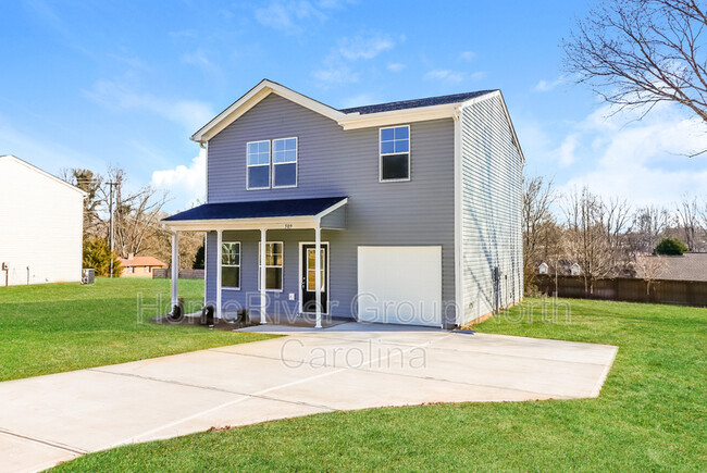 Building Photo - 509 Holly St