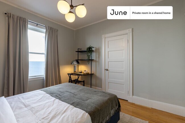 Building Photo - Room in Shared 4 bed/2 bath home