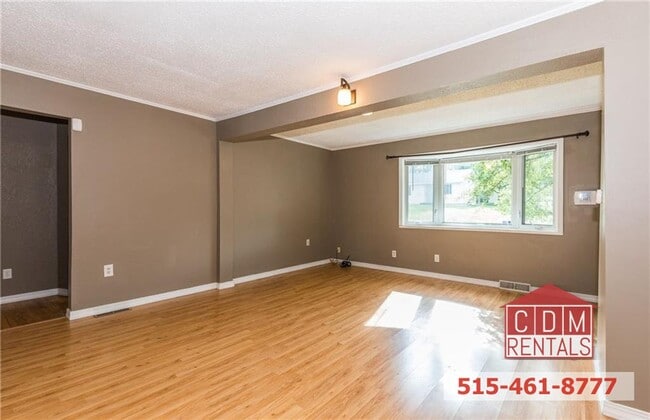 Foto del edificio - Cozy DSM Home near Merle Hay