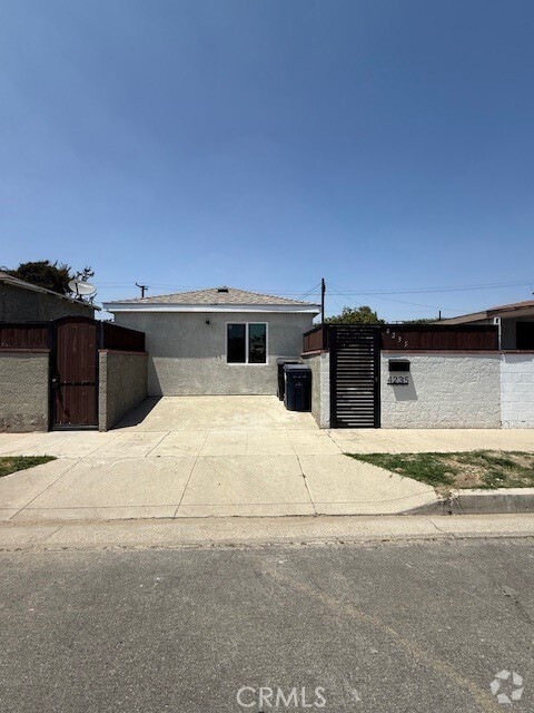 Building Photo - 4235 E Addington St