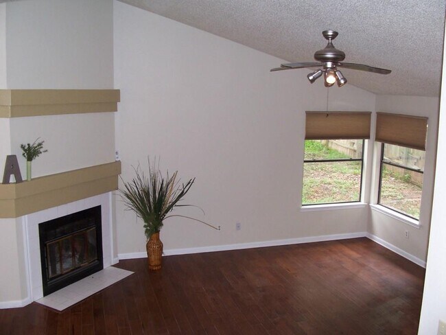 Building Photo - 15020 Wells Port Dr