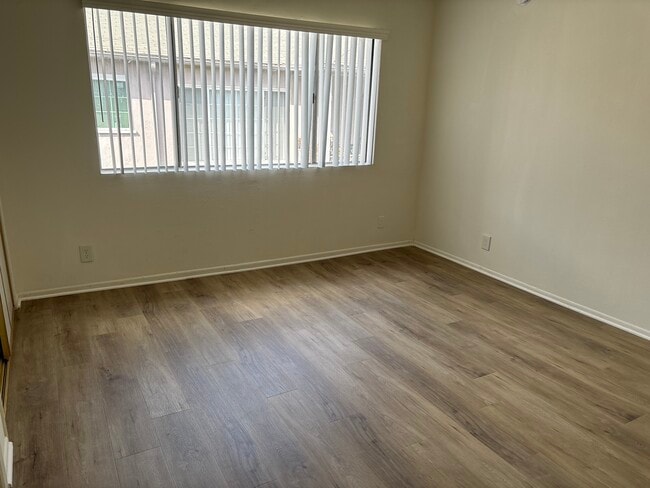 Building Photo - Eastborne III Apartments