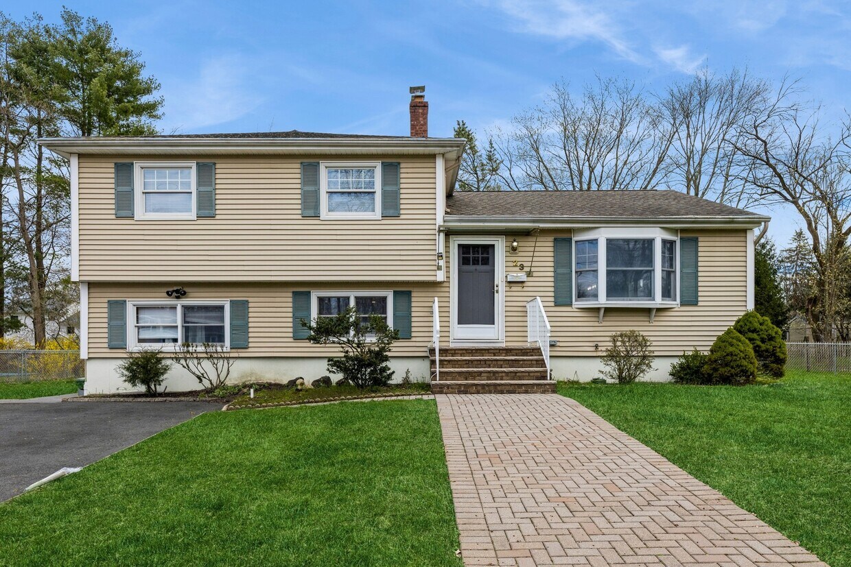 23 Asmus Rd, Closter, NJ 07624 House Rental in Closter, NJ