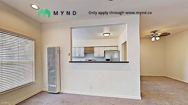 Building Photo - 2 br, 1 bath Duplex - 1474 Highland Blvd