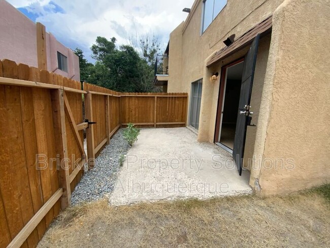 Building Photo - 8444 Spain Rd NE