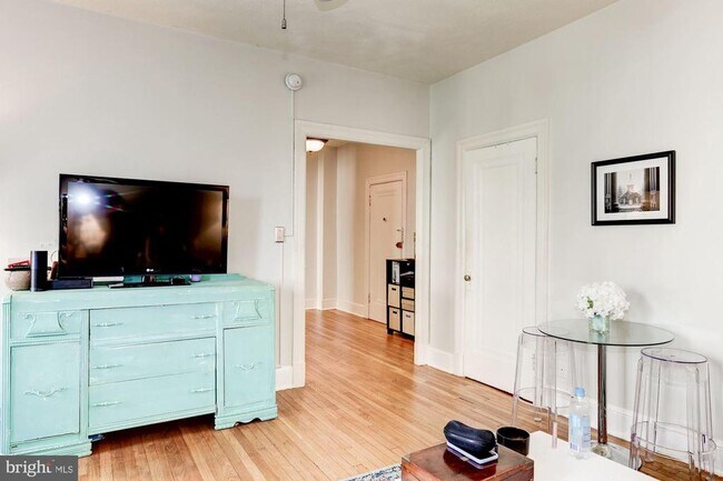 Foto del edificio - 2227 20th St NW