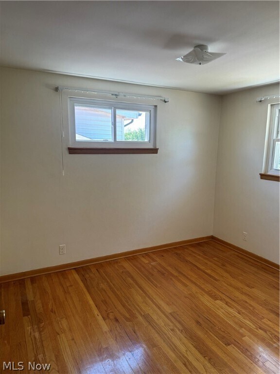 Building Photo - 922 E 216th St