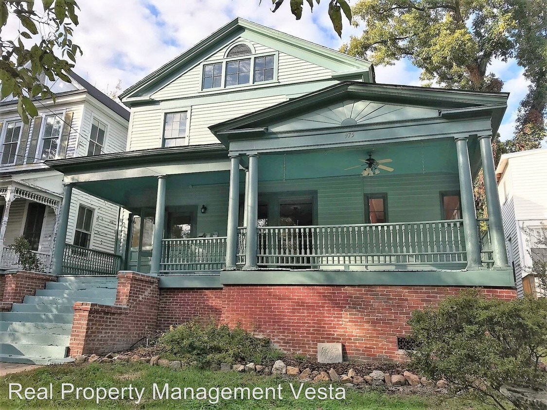 Primary Photo - 975 Magnolia St