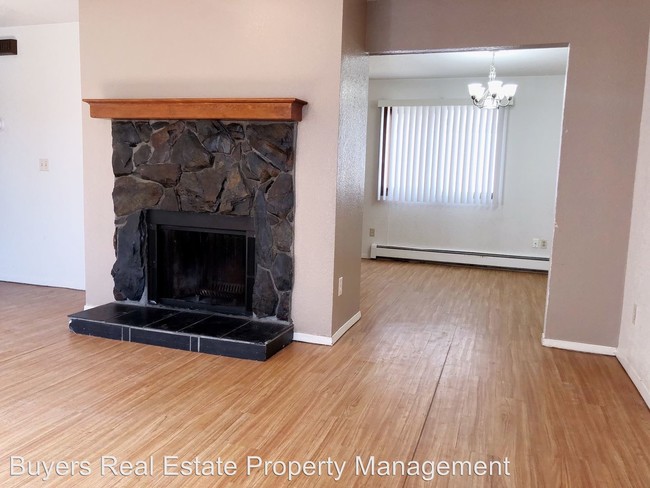 Foto del edificio - 7128 Bearfoot Dr