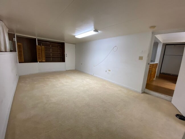 Building Photo - 3715 Sierra Dr