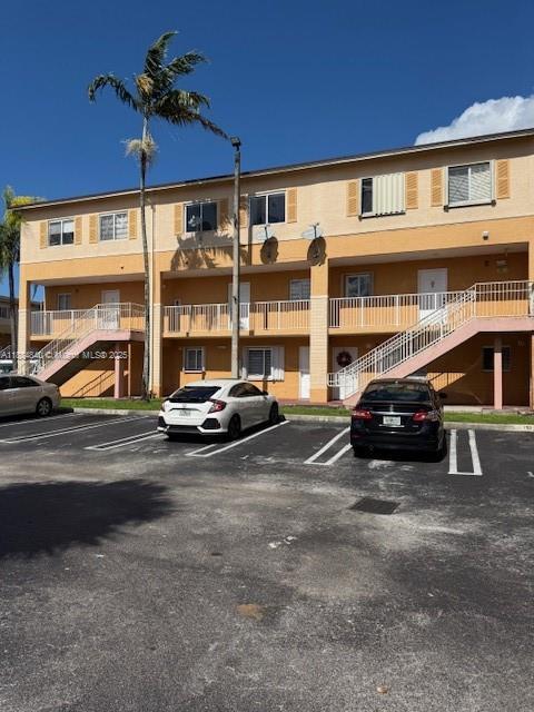 Building Photo - 6245 SW Kendale Lakes Cir