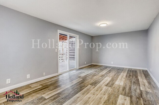 Foto del edificio - Charming Single-Level Hillsboro Home with Fenced Backyard!