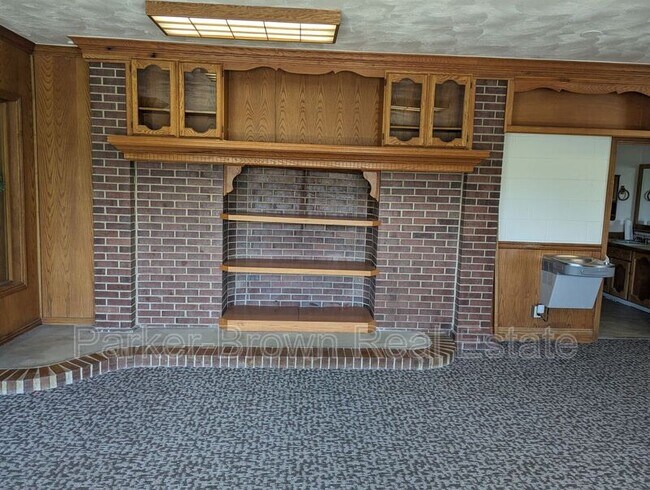 Building Photo - 1190n Spring Creek Pl