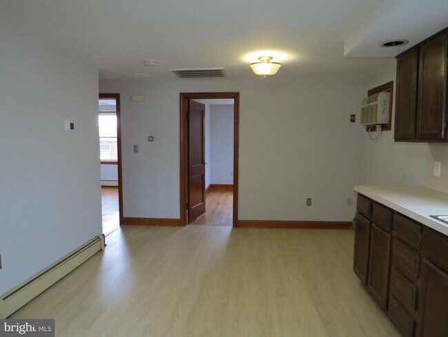 Foto del edificio - 1412 Fairmount Rd