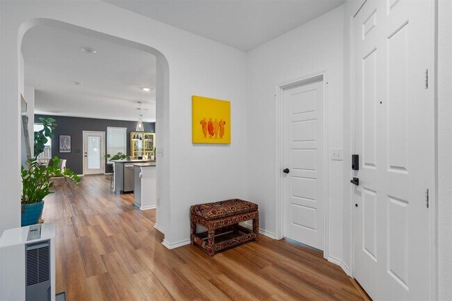 Foto del edificio - 6408 Wagon Spring St