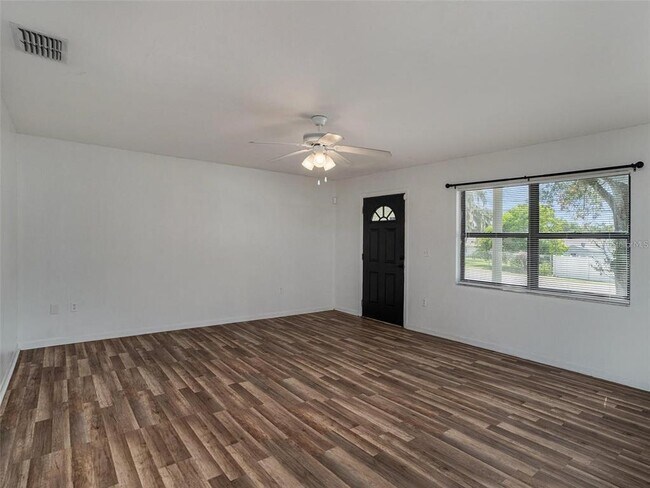 Foto del edificio - 320 E Daughtery Rd