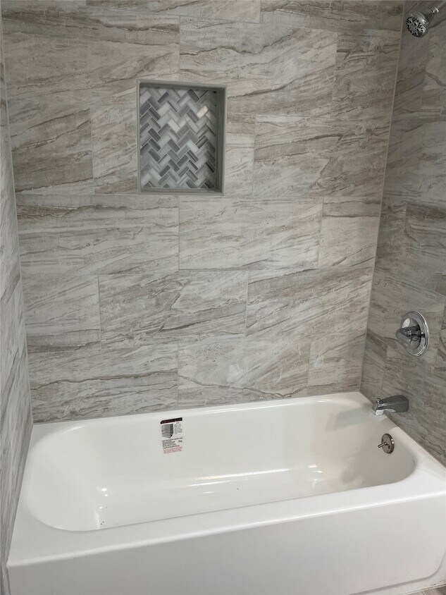 Foto principal - 1320 Montezuma St