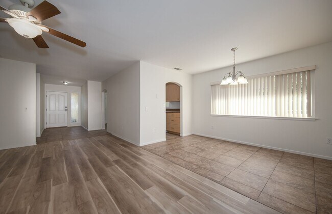 Foto del edificio - Updated 3 Bedroom Home in Quiet Street
