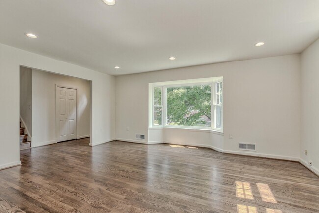 Foto del edificio - 9902 Belhaven Rd