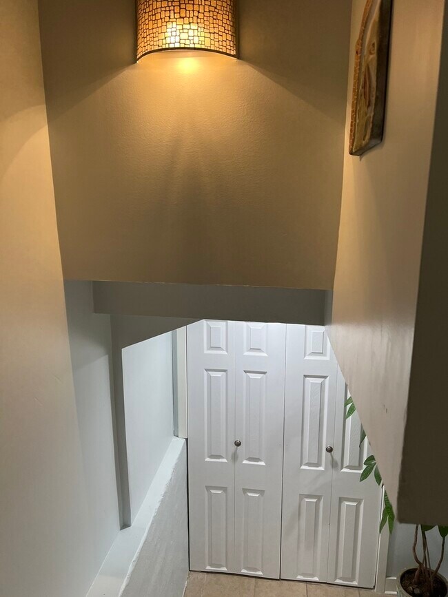 Foto del edificio - 2724 N Marmora Ave
