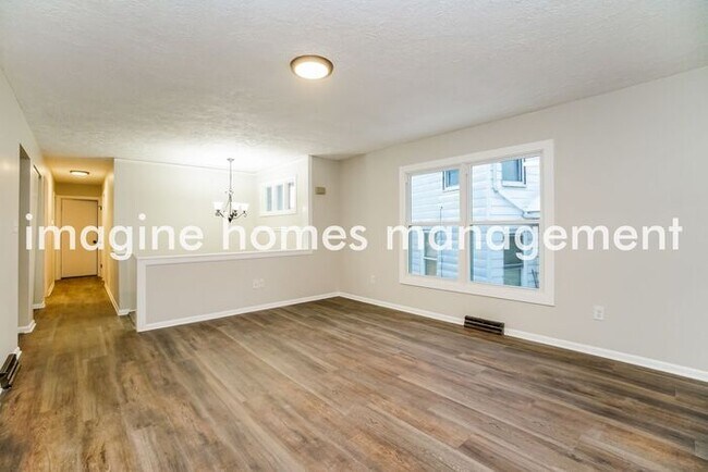 Foto del edificio - Charming 3 Bed 2 Bath in Mt. Washington!