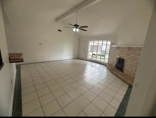 Building Photo - 10907 Montverde Ln