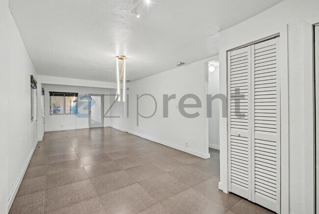 Foto del edificio - Unit