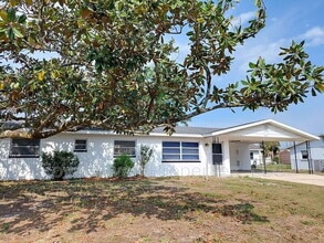 Building Photo - 4035 S Wellington Dr