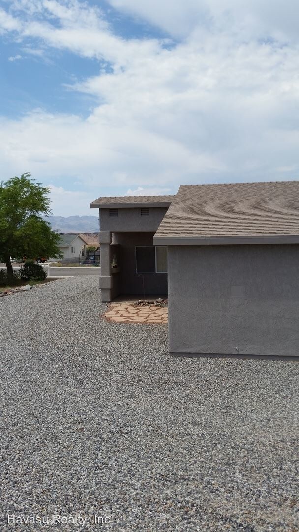 Building Photo - 1312 Vaquero Dr