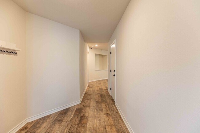 Building Photo - 14051 Mudstone St