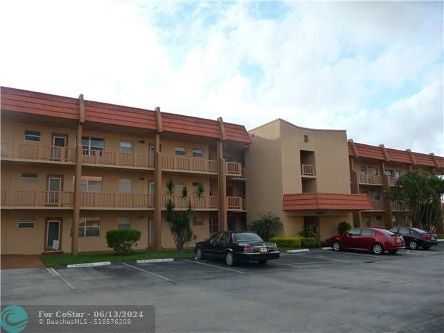 Building Photo - 6600 Royal Palm Blvd