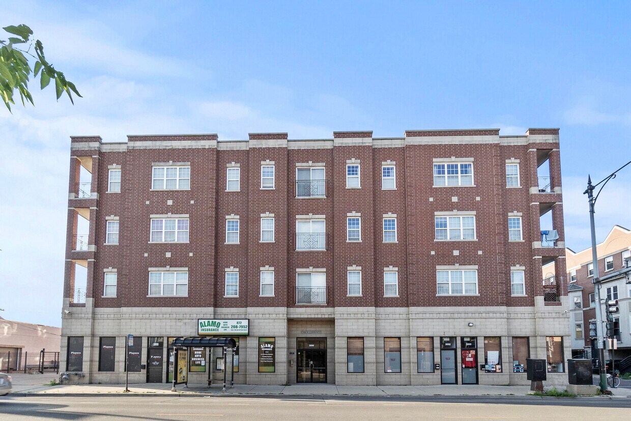 Primary Photo - 3000 W Lawrence Ave